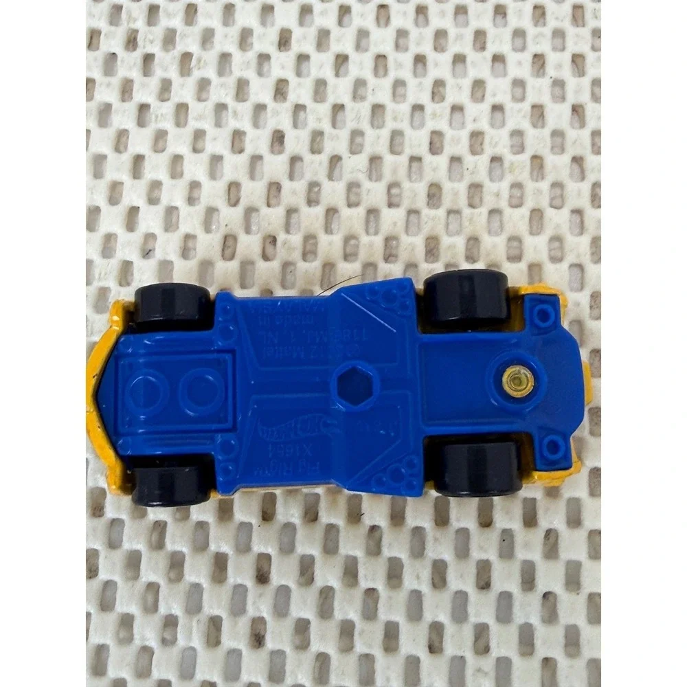 Hot Wheels Fig Rig Yellow‎ Blue Diecast Toy Car Truck X1654 2012 Mattel EUC